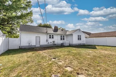 Exterior - 1762 Wacker Dr, Lancaster, OH 43130 photo 3 of 5