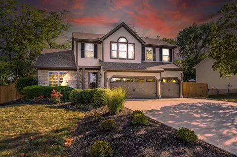 5887 Birch Bark Cir, Grove City, OH 43123