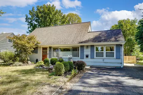 4342 Beechgrove Dr, Grove City, OH 43123