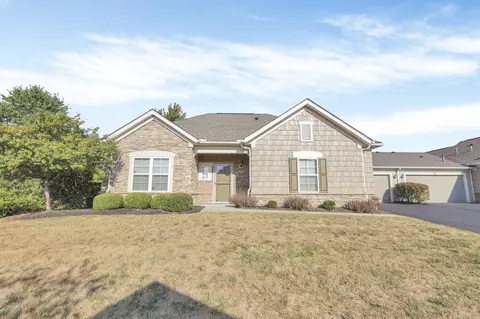 5113 Hayden Woods Ln, Hilliard, OH 43026