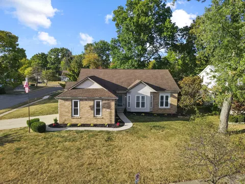 7740 Oak Valley Rd, Reynoldsburg, OH 43068