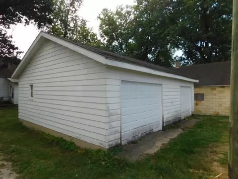 726 E Front St, Logan, OH 43138 photo 3