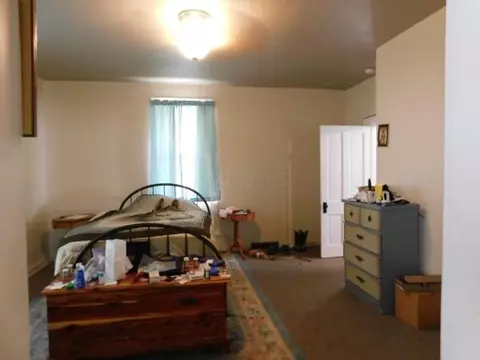 726 E Front St, Logan, OH 43138 photo 8