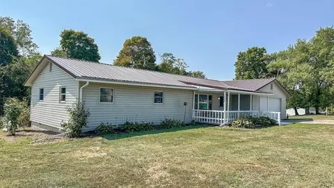 8329 Valley St, New Lexington, OH 43764