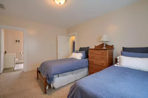 Bedroom - 327 Pearl St, Jackson, OH 45640 photo 6 of 7