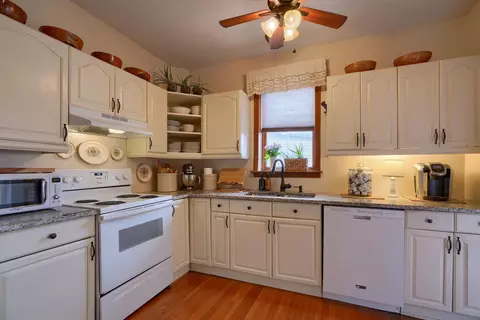 Kitchen - 327 Pearl St, Jackson, OH 45640 photo 2 of 2