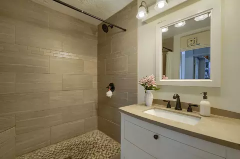 Bath - 327 Pearl St, Jackson, OH 45640 photo 1 of 5