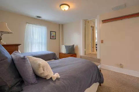 Bedroom - 327 Pearl St, Jackson, OH 45640 photo 5 of 7