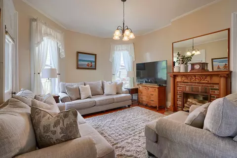 Living - 327 Pearl St, Jackson, OH 45640 photo 2 of 2