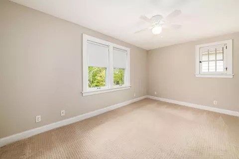 186 E Pacemont Rd, Columbus, OH 43202 photo 35