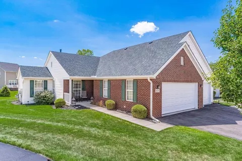 8131 Kingfisher Ln, Pickerington, OH 43147