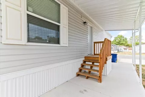 35 Winter Pine Dr, Delaware, OH 43015 photo 2