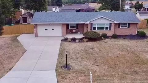 970 Livingston Dr, Xenia, OH 45385