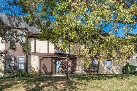 4753 Olentangy River Rd #D, Columbus, OH 43214