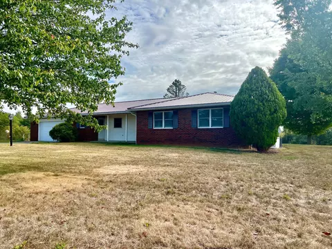 11255 Lawyers Rd, Thornville, OH 43076