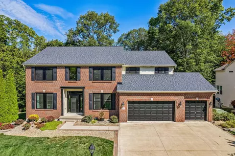 2417 Pleasant Colony Dr, Lewis Center, OH 43035