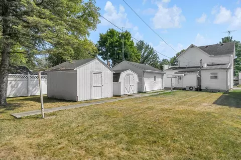 Exterior - 704 Park St, Prospect, OH 43342 photo 3 of 8