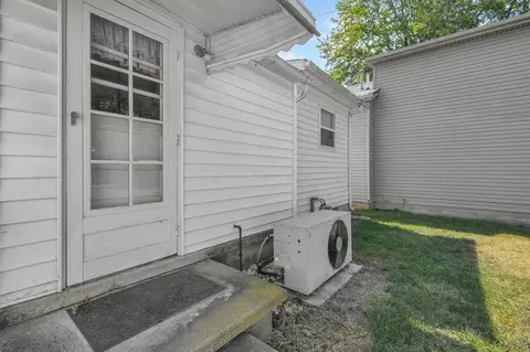 Exterior - 704 Park St, Prospect, OH 43342 photo 5 of 8