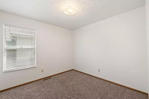 Bedroom - 219 E Arch St, Mansfield, OH 44902 photo 4 of 9