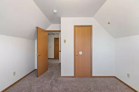 Bedroom - 219 E Arch St, Mansfield, OH 44902 photo 9 of 9