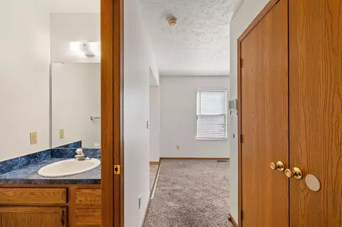 Entry Way - 219 E Arch St, Mansfield, OH 44902 photo 1 of 2