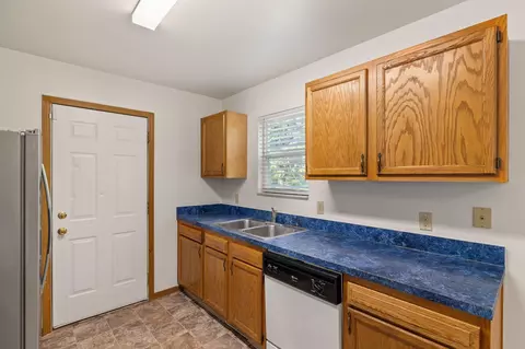 Kitchen - 219 E Arch St, Mansfield, OH 44902 photo 1 of 2