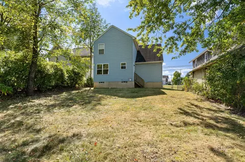 Exterior - 219 E Arch St, Mansfield, OH 44902 photo 3 of 4