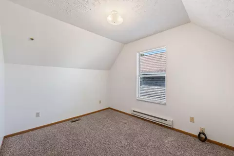 Bedroom - 219 E Arch St, Mansfield, OH 44902 photo 8 of 9