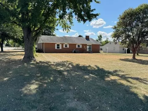 2 Homestead Ct, Washington Court House, OH 43160