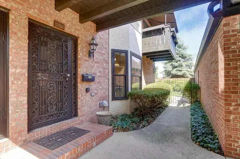 1250 Fountaine Dr #K32, Upper Arlington, OH 43221