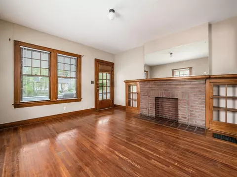 225-227 E Como Ave, Columbus, OH 43202 photo 6