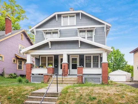 225-227 E Como Ave, Columbus, OH 43202 photo 2