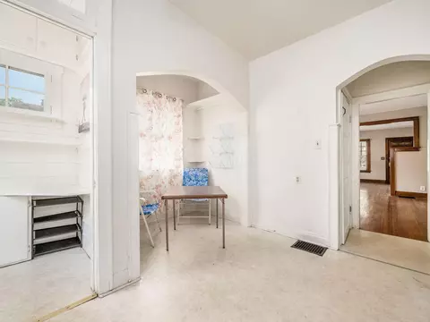 225-227 E Como Ave, Columbus, OH 43202 photo 18