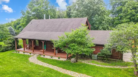 3250 Mockingbird Ln, Granville, OH 43023