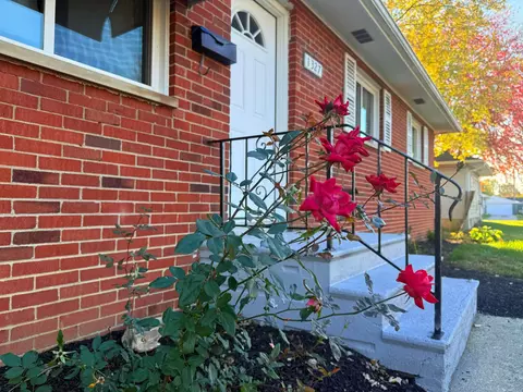 1327 Eldorn Dr, Columbus, OH 43207