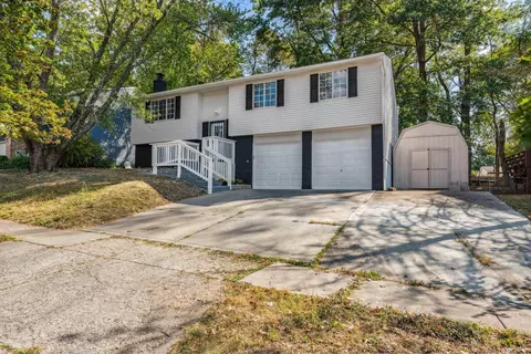3861 Orange Blossom Ln, Columbus, OH 43230
