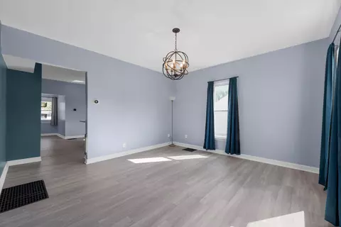 1320 E Weber Rd, Columbus, OH 43211 photo 4