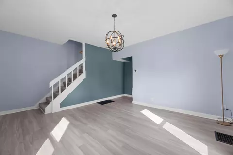1320 E Weber Rd, Columbus, OH 43211 photo 5