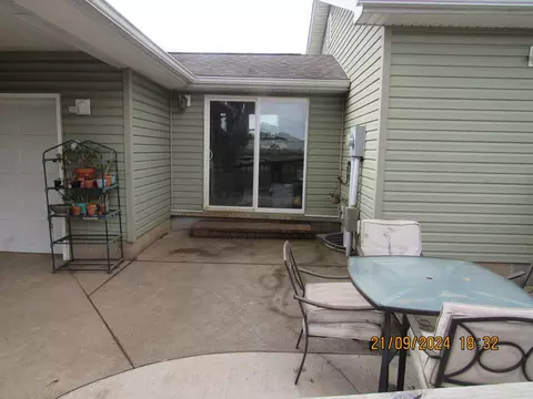 Exterior - 2380 Kingston Pike, Circleville, OH 43113 photo 3 of 8