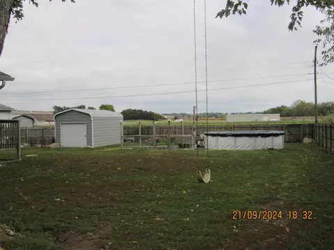 Exterior - 2380 Kingston Pike, Circleville, OH 43113 photo 6 of 8