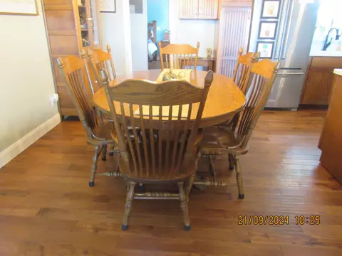Dining - 2380 Kingston Pike, Circleville, OH 43113 photo 1 of 1