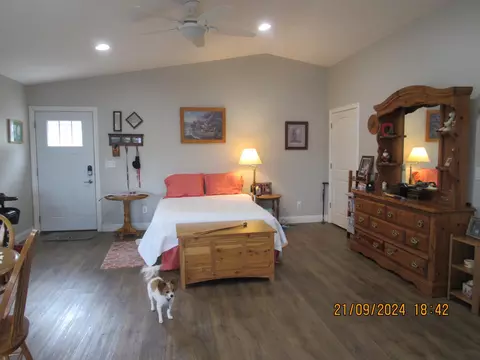 Bedroom - 2380 Kingston Pike, Circleville, OH 43113 photo 4 of 4