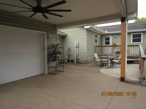 Exterior - 2380 Kingston Pike, Circleville, OH 43113 photo 5 of 8