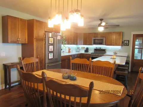 Kitchen - 2380 Kingston Pike, Circleville, OH 43113 photo 2 of 4
