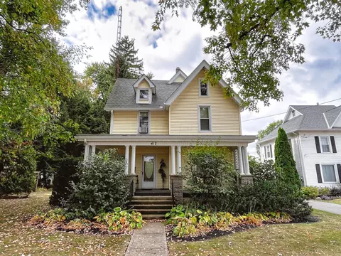 417 N Main St, Fredericktown, OH 43019