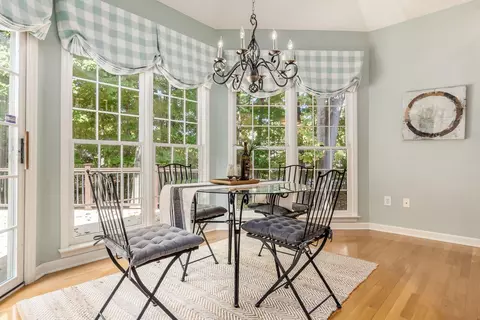 Dining - 5596 Caplestone Ln, Dublin, OH 43017 photo 5 of 6