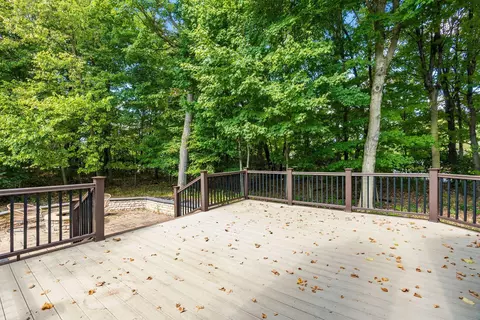 Exterior - 5596 Caplestone Ln, Dublin, OH 43017 photo 10 of 13