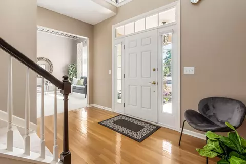 Entry Way - 5596 Caplestone Ln, Dublin, OH 43017 photo 3 of 4