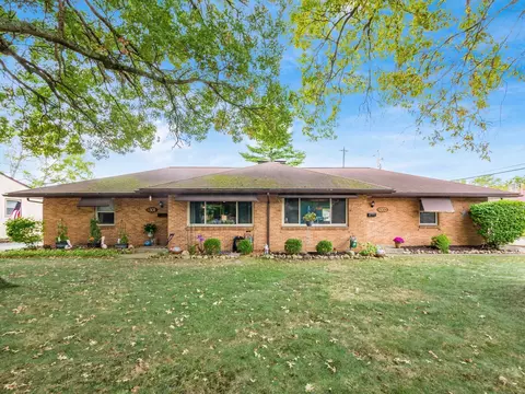 4931 Solar Dr, Columbus, OH 43214