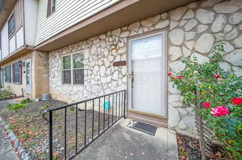 3820 King James Rd #A37, Grove City, OH 43123
